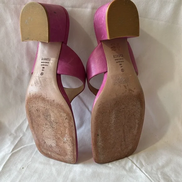 SCHUTZ Fuchsia Leather Thong Sandals - Picture 9 of 10